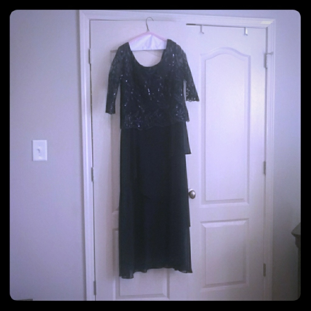 Maya Brooke Formal dress